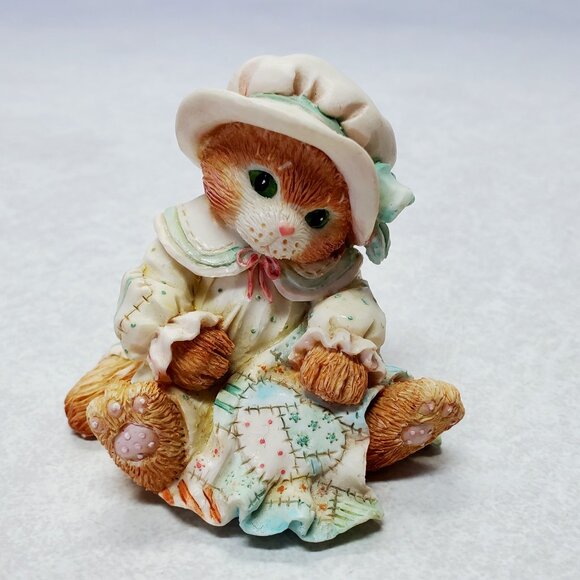 Calico Kittens "Our Friendship Is A Quilt Of Love" Figurine Collectible - Picture 1 of 9